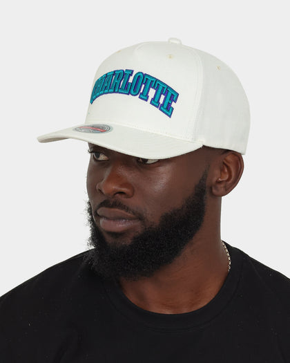 Mitchell & Ness Charlotte Hornets 'Vintage White' Classic Red Snapback White