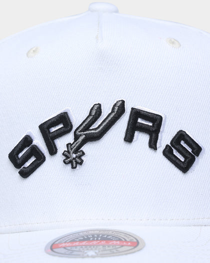 Mitchell & Ness San Antonio Spurs 'Vintage White' Classic Red Snapback White