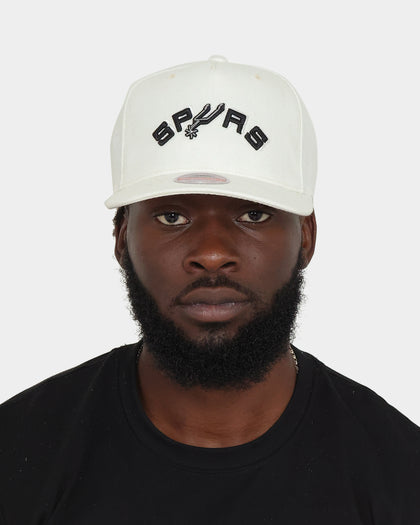 Mitchell & Ness San Antonio Spurs 'Vintage White' Classic Red Snapback White