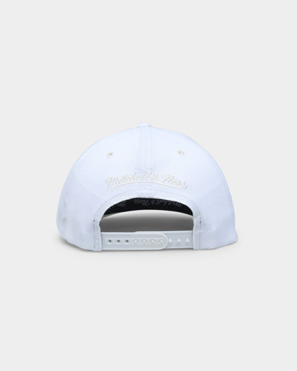 Mitchell & Ness Milwaukee Bucks 'Vintage White' Classic Red Snapback White