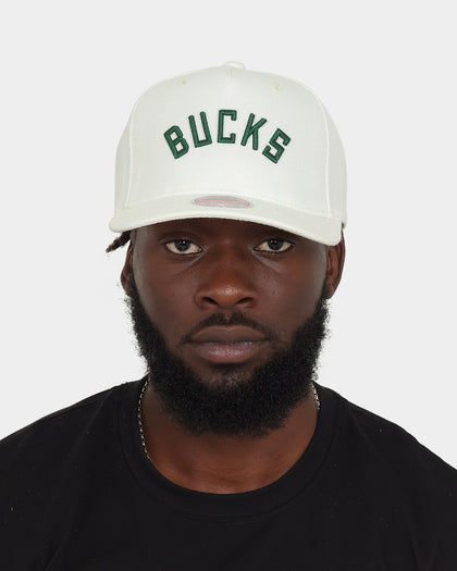 Mitchell & Ness Milwaukee Bucks 'Vintage White' Classic Red Snapback White