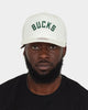Mitchell & Ness Milwaukee Bucks 'Vintage White' Classic Red Snapback White