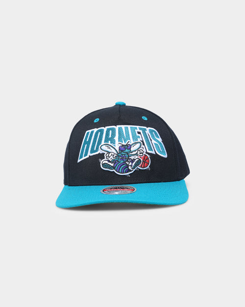 Mitchell & Ness Charlotte Hornets 'Flashback' Classic Red Snapback Black