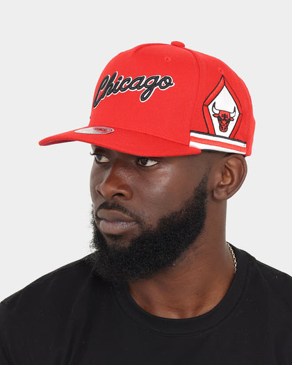 Mitchell & Ness Chicago Bulls XL Short Hook Classic Red Snapback Scarlet