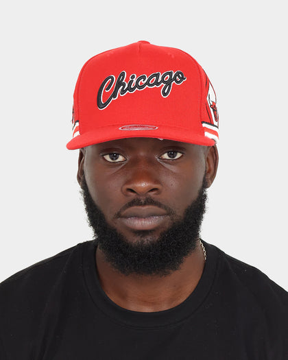 Mitchell & Ness Chicago Bulls XL Short Hook Classic Red Snapback Scarlet