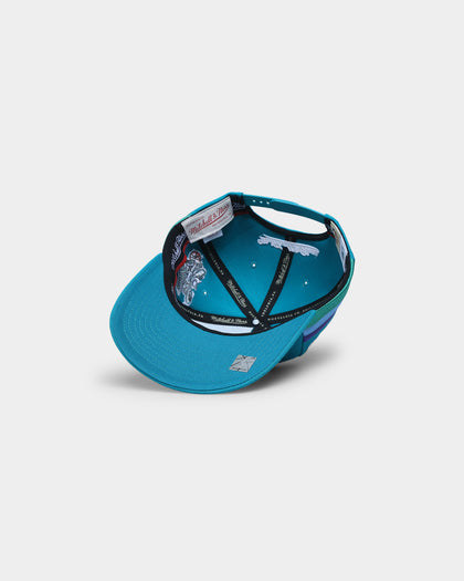 Mitchell & Ness Charlotte Hornets XL Short Hook Classic Red Snapback Teal