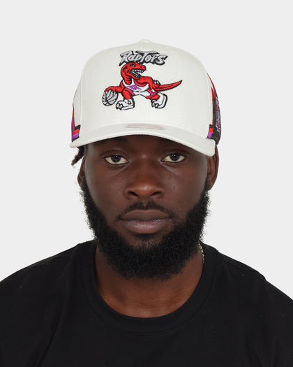 Mitchell & Ness Toronto Raptors XL Short Hook Classic Red Snapback White