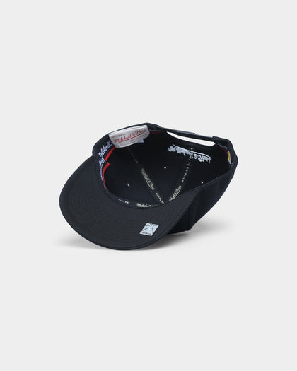 Mitchell & Ness Los Angeles Lakers 'Metallic Charcoal' Classic Red Snapback Black