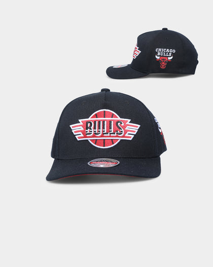 Mitchell & Ness Chicago Bulls Wings Classic Red Snapback Black