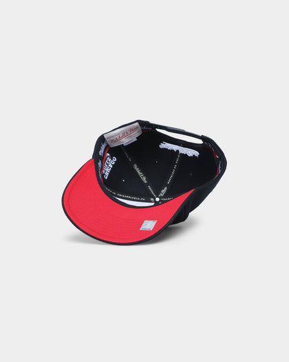 Mitchell & Ness Chicago Bulls Wings Classic Red Snapback Black