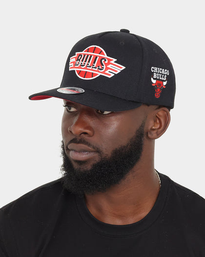 Mitchell & Ness Chicago Bulls Wings Classic Red Snapback Black