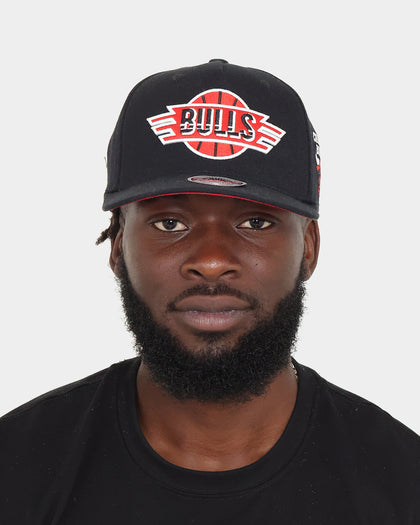 Mitchell & Ness Chicago Bulls Wings Classic Red Snapback Black