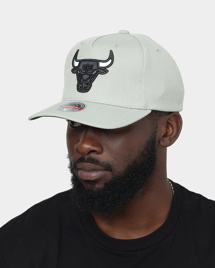 Mitchell & Ness Chicago Bulls 'Greytones' Classic Red Snapback Grey