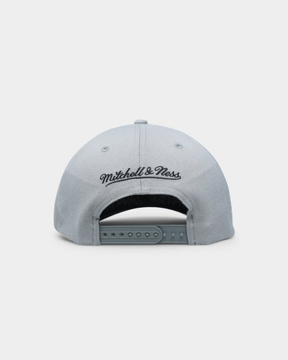 Mitchell & Ness Milwaukee Bucks 'Greytones' Classic Red Snapback Grey