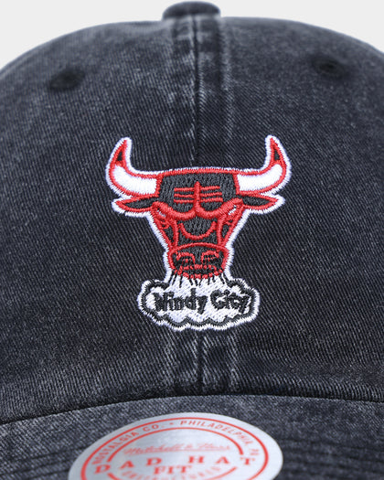 Mitchell & Ness Chicago Bulls Stone Washed Dad Strapback Washed Black