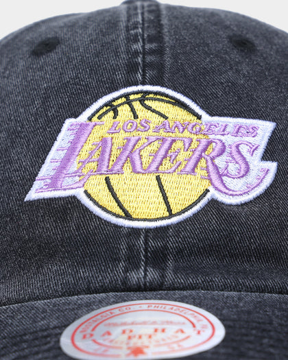 Mitchell & Ness Los Angeles Lakers Stone Washed Dad Strapback Washed Black