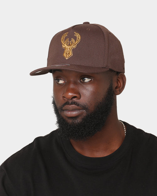 Mitchell & Ness Milwaukee Bucks 'Lux Brown' Classic Red Snapback Baroque Brown