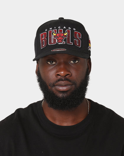 Mitchell & Ness Chicago Bulls 'Linear' Classic Red Snapback Black