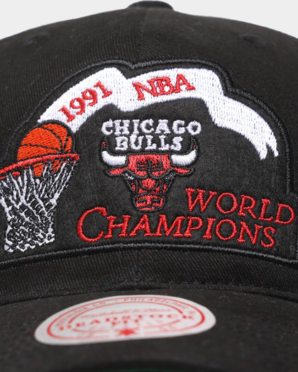 Mitchell & Ness Chicago Bulls '1991 NBA Champions' Deadstock Snapback Black