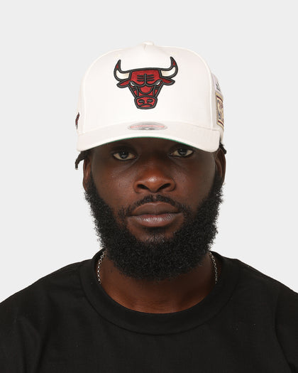 Mitchell & Ness Chicago Bulls 'Hardwood Classics Patch' Classic Red Snapback Cream