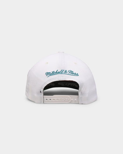 Mitchell & Ness Charlotte Hornets 'Hardwood Classics Patch' Classic Red Snapback Cream