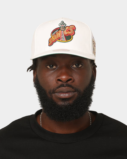 Mitchell & Ness Seattle Sonics 'Hardwood Classics Patch' Classic Red Snapback Cream