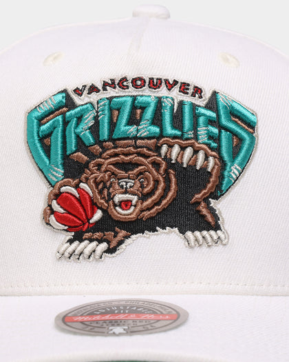 Mitchell & Ness Memphis Grizzlies 'Hardwood Classics Patch' Classic Red Snapback Cream