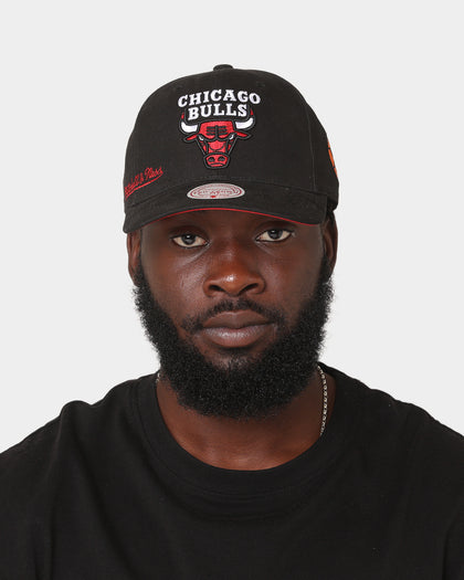 Mitchell & Ness Chicago Bulls 'City Love' Pro Crown Snapback Original Team Colours
