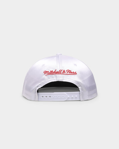 Mitchell & Ness Chicago Bulls '1991 Champions' Deadstock Snapback White