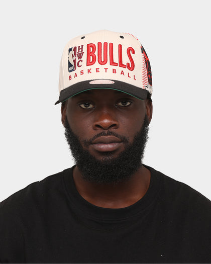 Mitchell & Ness Chicago Bulls '90s Training Camp' Pro Crown Snapback Cream