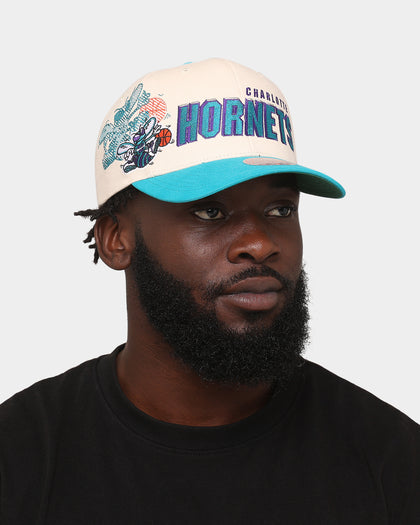 Mitchell & Ness Charlotte Hornets '96 Draft' Pro Crown Snapback Off White