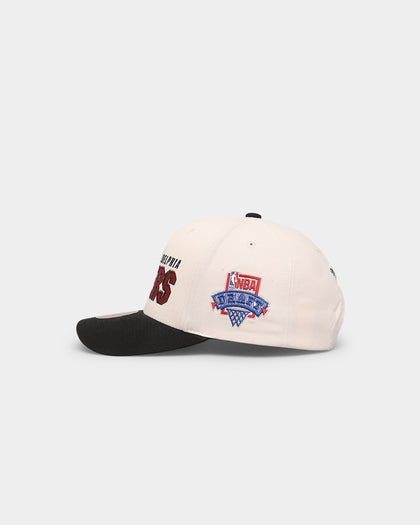 Mitchell & Ness Philadelphia 76ers '96 Draft' Pro Crown Snapback Off White