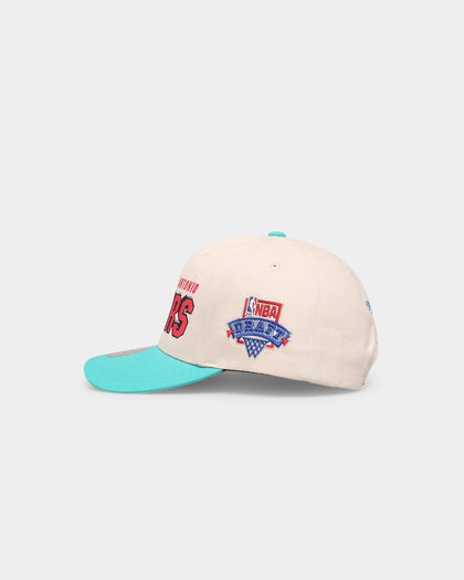 Mitchell & Ness San Antonio Spurs '96 Draft' Pro Crown Snapback Off White