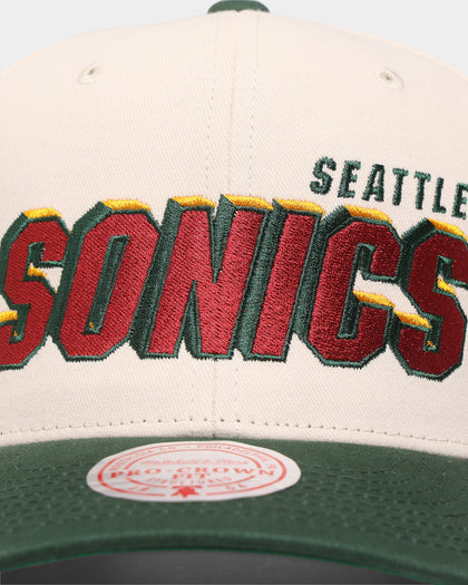 Mitchell & Ness Seattle Sonics '96 Draft' Pro Crown Snapback Off White