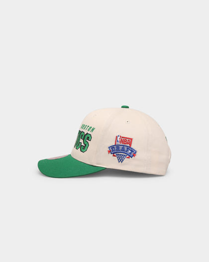 Mitchell & Ness Boston Celtics '96 Draft' Pro Crown Snapback Off White