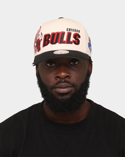 Mitchell & Ness Chicago Bulls '96 Draft' Pro Crown Snapback Off White