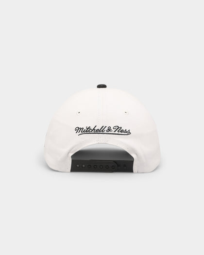 Mitchell & Ness Los Angeles Lakers Script Pro Crown Snapback Off White