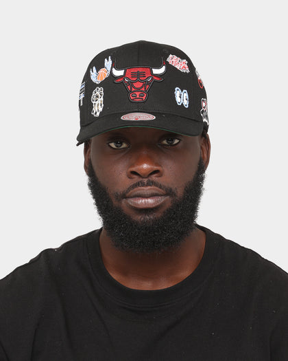 Mitchell & Ness Chicago Bulls 'Hand Drawn Doodle' Pro Crown Snapback Black