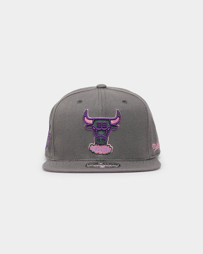 Mitchell & Ness Chicago Bulls 'From Dusk' Fitted Grey