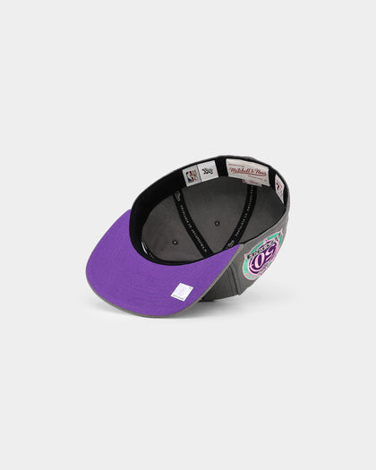 Mitchell & Ness Detroit Pistons 'From Dusk' Fitted Grey