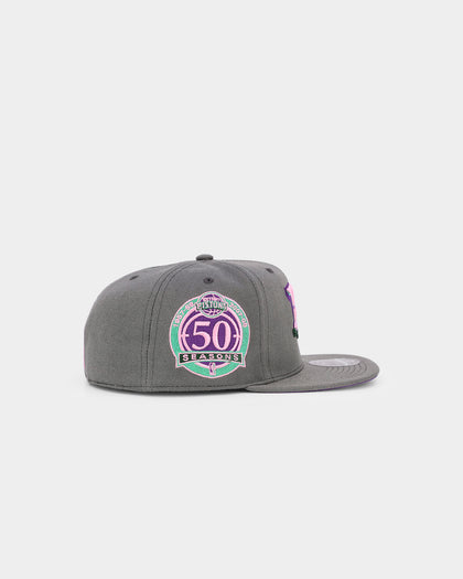 Mitchell & Ness Detroit Pistons 'From Dusk' Fitted Grey