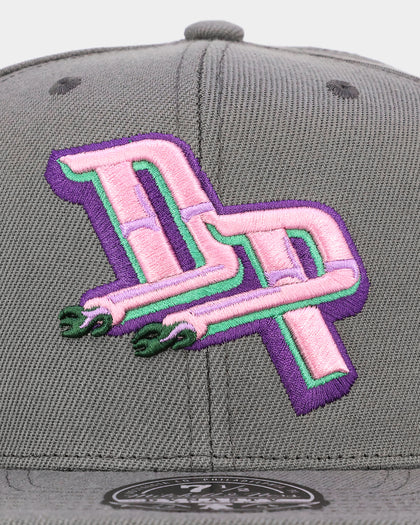 Mitchell & Ness Detroit Pistons 'From Dusk' Fitted Grey