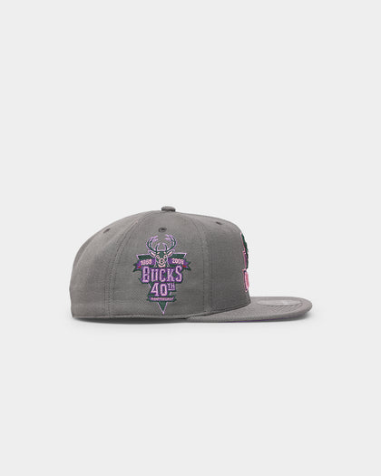 Mitchell & Ness Milwaukee Bucks 'From Dusk' Fitted Grey