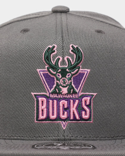 Mitchell & Ness Milwaukee Bucks 'From Dusk' Fitted Grey