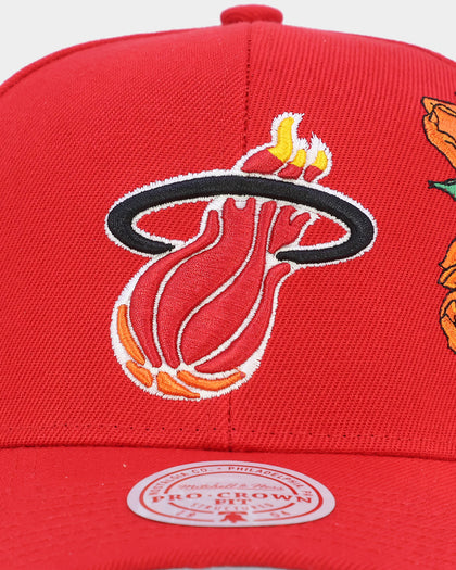 Mitchell & Ness Miami Heat 'Roses HWC' Pro Crown Snapback Red