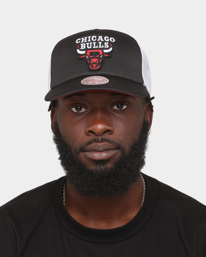 Mitchell & Ness Chicago Bulls 'NBA Off The Backboard' Trucker Snapback Black