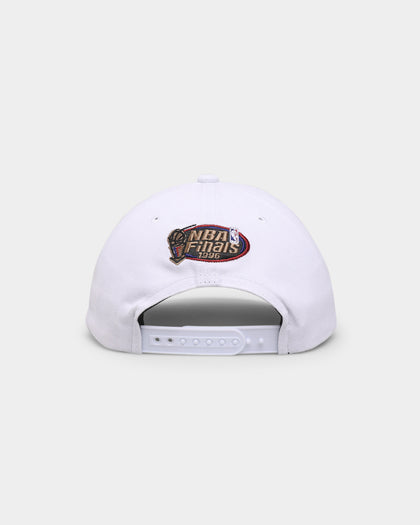 Mitchell & Ness Chicago Bulls '1996 NBA Finals' Deadstock Snapback White