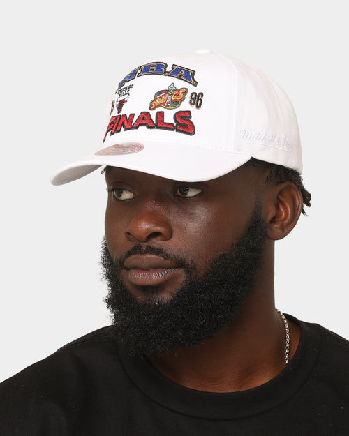 Mitchell & Ness Chicago Bulls '1996 NBA Finals' Deadstock Snapback White