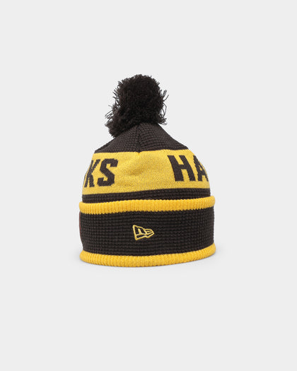 New Era Hawthorn Hawks AFL Opening Bounce 2022 Pom Waffle Wordmark Beanie Brown