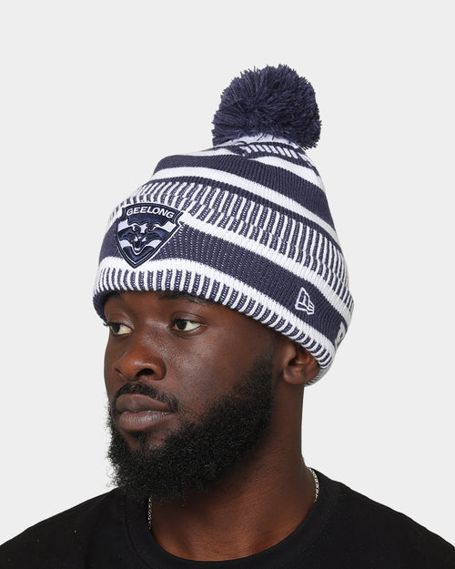 New Era Geelong Cats AFL Opening Bounce 2022 Pom Wordmark Beanie Navy